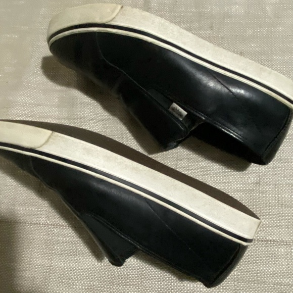 Ugg Australia  Mens Black Leather Slip-On Casual Shoes- Sz-8 - Picture 4 of 16